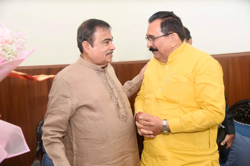 With Union Minister Nitin Gadkari